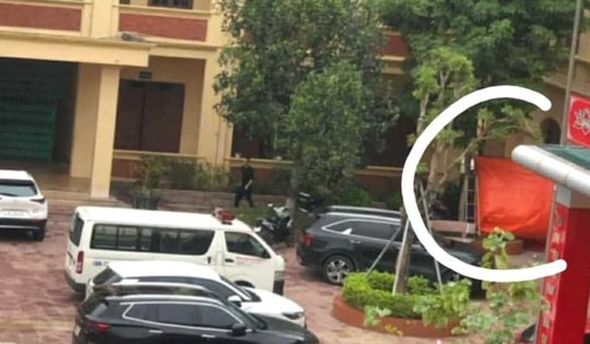 Thông tin mới vụ nữ sinh lớp 8 được phát hiện tử vong dưới sân trường