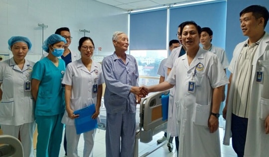 Bệnh nhân 'đặc biệt' 80 tuổi của khoa Nội Gan mật: Tôi cảm động trước sự tận tình của người thầy thuốc