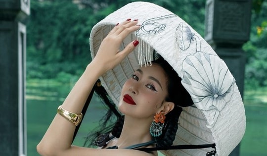 Hoa hậu Hà Kiều Anh U50 đẹp, sang 'hiếm có khó tìm'