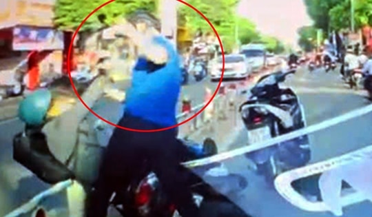 Cần xử lý nghiêm việc hành hung người khác khi va chạm giao thông trên đường
