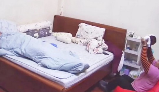 Tạm giữ hình sự bảo mẫu vụ bé trai hơn 1 tháng tuổi ở Hà Nội nghi bị bạo hành