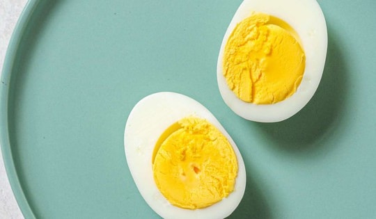 Mỗi sáng ăn 1 quả trứng luộc, người phụ nữ nhận kết quả bất ngờ sau 1 năm