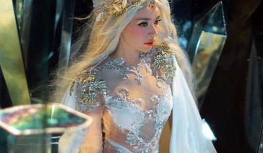 Xu hướng trang điểm 'bling bling' lấp lánh như Chi Pu, Xoài Non