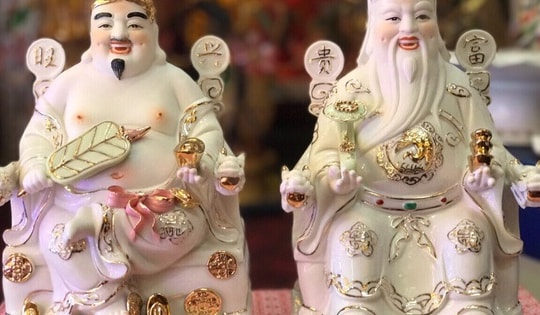 Cách tắm cho ông Thần tài giúp vượng khí cho làm ăn buôn may bán đắt