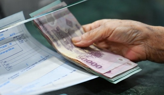 Lịch chi trả gộp 2 tháng lương hưu dịp Tết 2025, người hưởng chế độ tại Hà Nội và TP.HCM được nhận ngày nào?