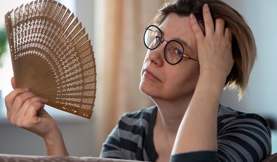 ‘Bốc hỏa’ mãn kinh đáng sợ đến mức nào?