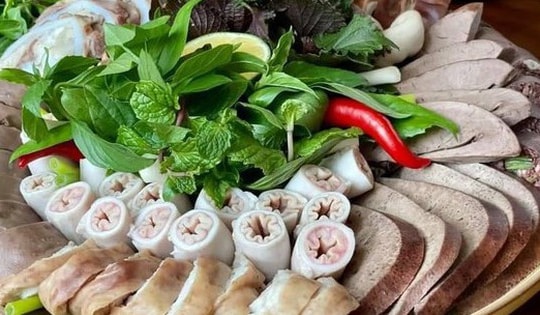 Danh sách các quán lòng lợn ngon nức tiếng ở khắp 9 quận Hà Nội