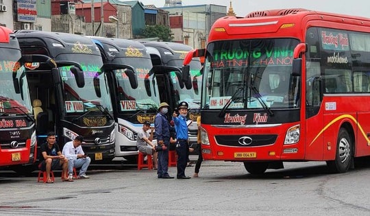 Dịp giáp Tết Nguyên đán 2025, 2 đợt cao điểm ở các bến xe Hà Nội sẽ tăng đến 350%, giá vé có tăng theo?