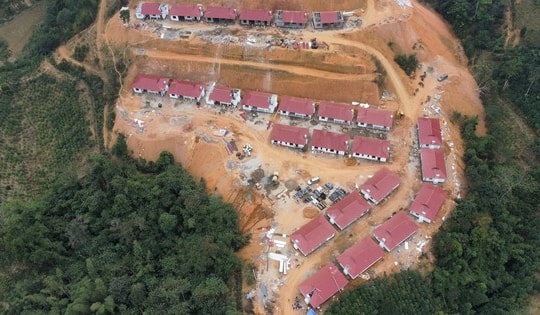 Ngắm những ngôi nhà sắp hoàn thiện tại bản tái định cư vùng thiên tai Tà Han ở Bắc Kạn