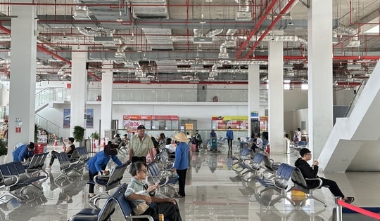 Xe đò, tàu hỏa, máy bay vào chặng đua Tết