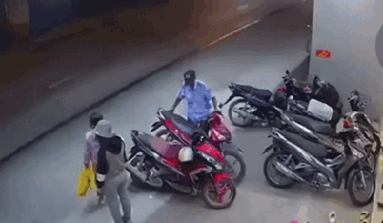 Cộng đồng mạng tranh cãi nguyên nhân vụ tai nạn khiến 1 người tử vong ở TP Hồ Chí Minh