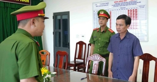 Khởi tố giám đốc chi nhánh văn phòng đăng ký đất đai ở Phan Thiết