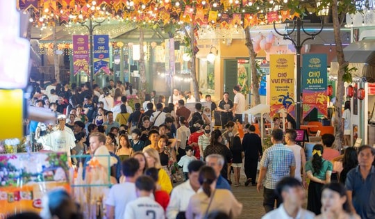 Bùng nổ khách đặt phòng mùa lễ hội tại nam đảo Phú Quốc