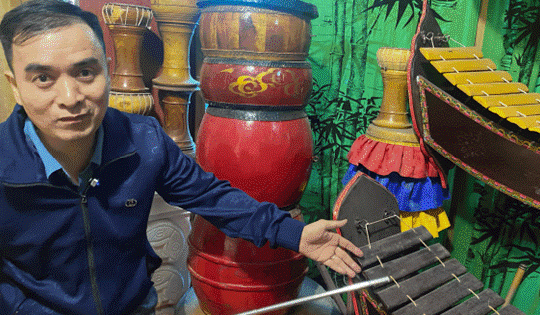 Choáng ngợp trước ngôi nhà chứa hơn 500 nhạc cụ dân tộc truyền thống