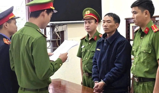 Bắt tạm giam gã đàn ông 46 tuổi giở trò đồi bại với bé gái 5 tuổi