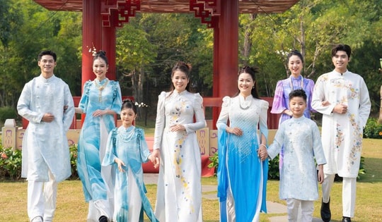 Diễn viên nhí 'Đi giữa trời rực rỡ' ấn tượng trong trang phục áo dài của NTK Hoàng Ly