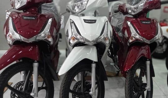 Giá xe Future 125 FI mới nhất giảm kỷ lục, sẵn sàng lấn át Wave Alpha, RSX về doanh số