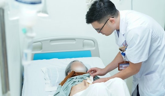 Cứu sống cụ bà 88 tuổi ở Hà Nội bị viêm ruột thừa cấp, bác sĩ chỉ ra các biểu hiện này cần đi khám ngay