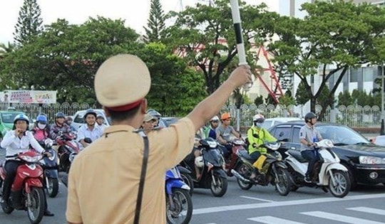 Được vượt đèn đỏ ở trường hợp này, người dân ‘không lo’ bị phạt