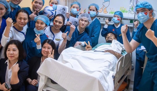 Cầu thủ Xuân Son đã được phẫu thuật thành công