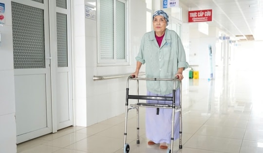 Phục hồi vận động cho bệnh nhân 63 tuổi ung thư phổi giai đoạn cuối bị gãy xương đùi