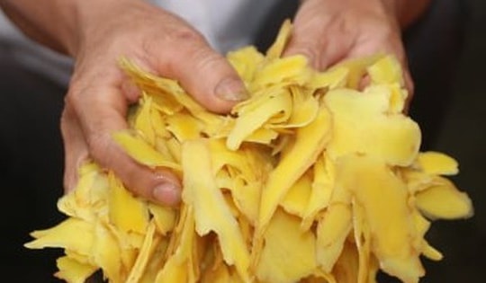 Làng nghề mứt gừng nức tiếng xứ Huế vào vụ Tết