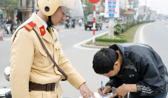 Người dân bị tính thêm lãi 0,05%/ngày nếu thực hiện chậm hành vi này khi vi phạm giao thông