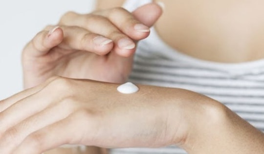 Thu hồi, tiêu hủy kem mờ vết nám dưỡng da chống nắng nhãn hàng Sứ Tiên kém chất lượng