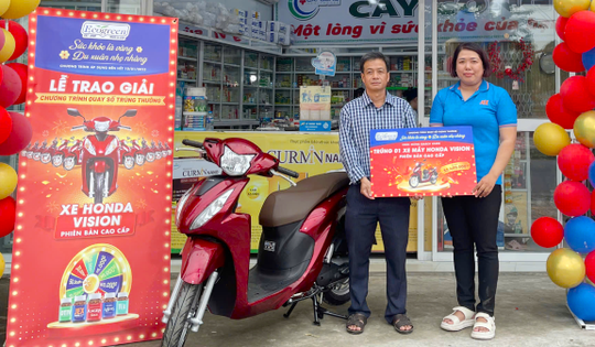 Chăm sóc sức khỏe cuối năm, nhiều người bất ngờ trúng thưởng lớn