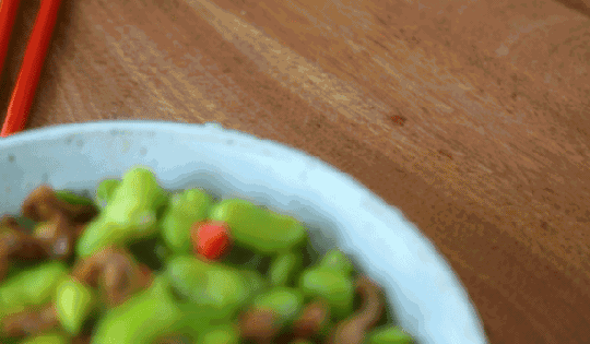 Loại 'rau' rẻ tiền này có hàm lượng protein cao hơn thịt bò, dùng nấu món ăn vừa ngon lại giúp ngăn ngừa bệnh tim, bồi bổ lá lách