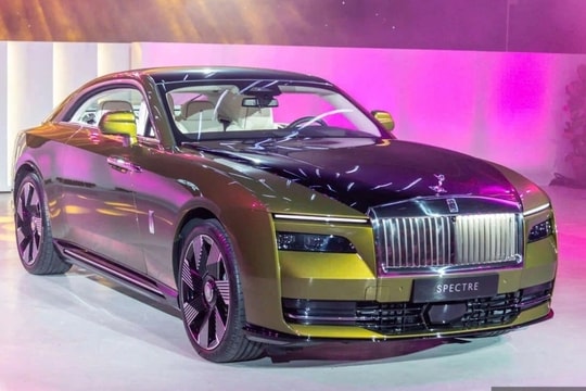 Rolls-Royce đầu tư 9.000 tỷ đồng, đẩy mạnh dự án cá nhân hóa