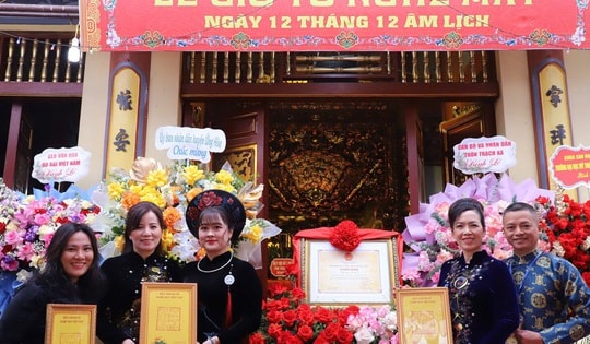 NTK Thủy Lê tri ân Tổ nghề may