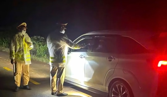 Bị phạt 29 triệu đồng vì giao ô tô cho người không đủ điều kiện