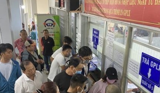 Giấy phép lái xe hết hạn được cấp lại thế nào từ 2025?