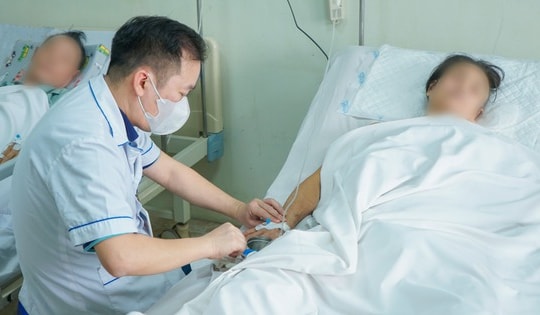 Cứu sống người phụ nữ ngã từ tầng 3 của công trình xây dựng