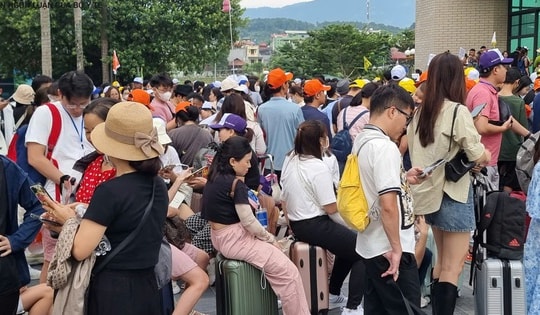 Đi du lịch mua kim cương có bị xử lý vận chuyển đá quý trái phép?