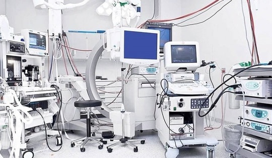 Quy định mới nhất về nhập khẩu thiết bị y tế không thuộc danh mục phải cấp giấy phép