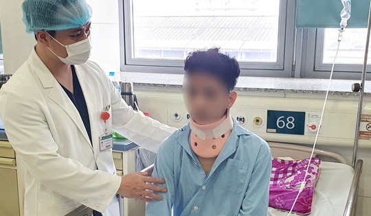 Cứu chữa thành công ca gãy cột sống cổ phức tạp bằng phẫu thuật nội soi