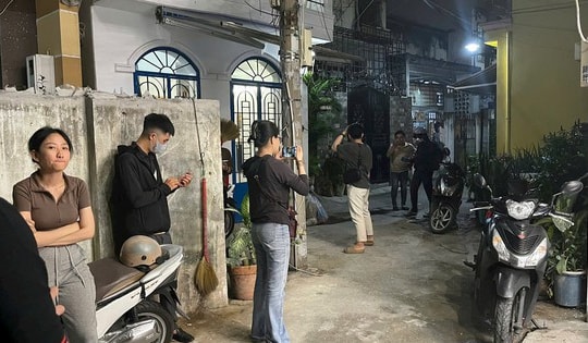 Cận Tết, người mua 'săn lùng' nhà đất cả đêm