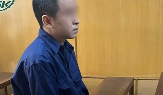 Bực tức vì bị đuổi khỏi nhà sau ly hôn, người đàn ông đâm vợ tử vong ngay trước mặt bố mẹ