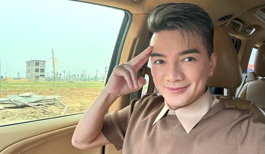 Đàm Vĩnh Hưng thông báo tin vui, nhắn tin cho người thân mà "nước mắt trào ra"