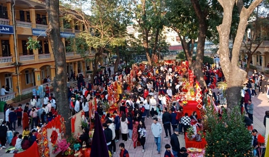 Học sinh Hà Nội háo hức đón Tết truyền thống tại trường học