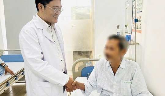 Người đàn ông 54 tuổi ở Hà Nội bị ung thư thực quản, bác sĩ chỉ ra các dấu hiệu nhiều người Việt thường bỏ qua