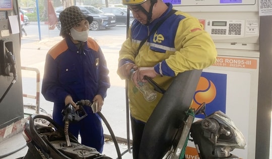 Giá xăng dầu tăng lần 3 liên tiếp từ đầu năm 2025, có loại tăng gần 1000đ/lít