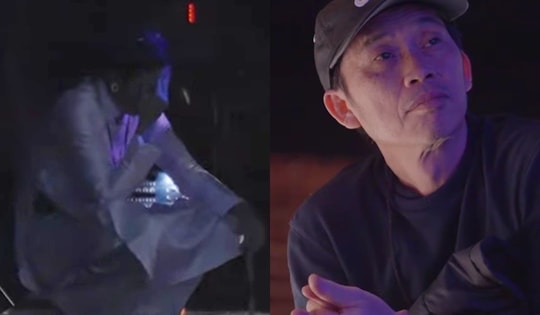 NSƯT Hoài Linh ngồi gục sau cánh gà