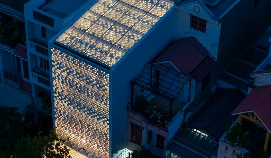 Ấn tượng với thiết kế nhà ống 4 tầng lạ mắt, cực thoáng