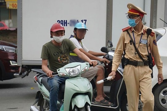 Quy định mới nhất về mức phạt không gương áp dụng từ 2025