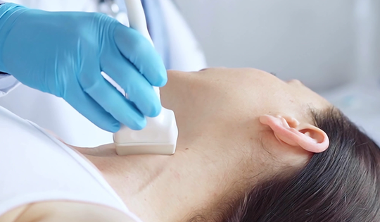 Ai có dấu hiệu này cần đi khám tuyến giáp ngay càng sớm càng tốt