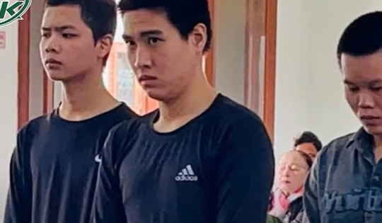 Nghe tin bạn gái bị trai lạ sàm sỡ, thanh niên rủ đồng bọn vác hung khí trả thù kinh hoàng