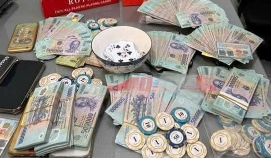 Triệt phá tụ điểm chơi bài binh xập xám quy mô lớn ở Bình Dương